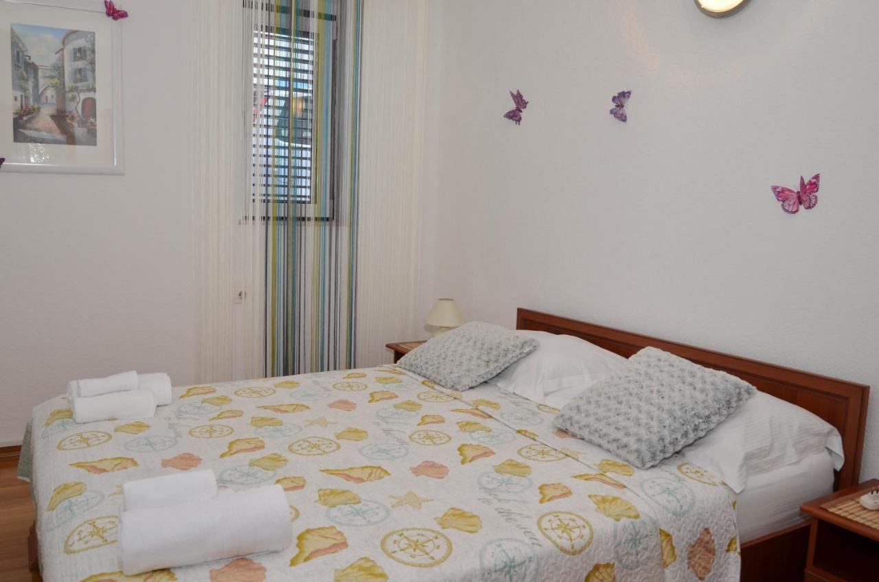 Ma-Lo Apartment Pirovac Luaran gambar