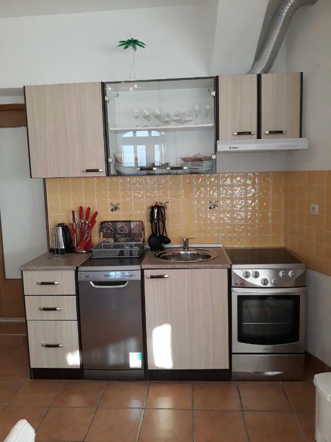 Ma-Lo Apartment Pirovac Luaran gambar